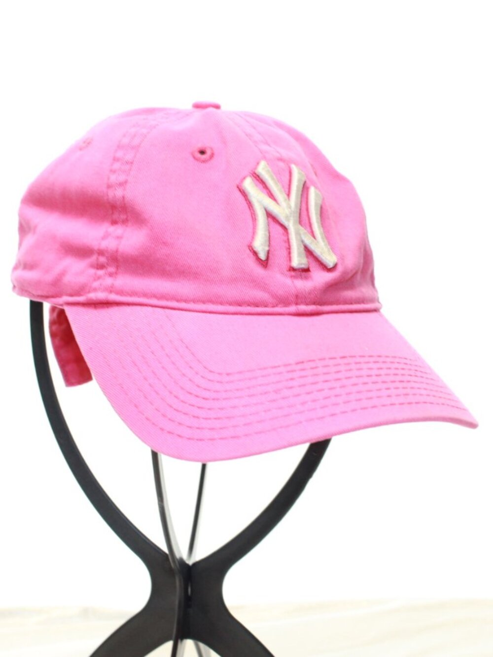 New Era Fits Bright Pink/White New York Yankees Strapback Embroider Baseball Cap